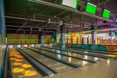 jugar bolos en barcelona|Las mejores 5 boleras en Barcelona: precios y horarios